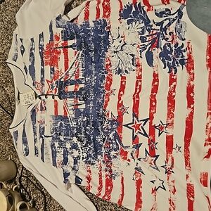 Cj banks. Women's size 1X. 3/4 sleeves. White, blue and red. American,
